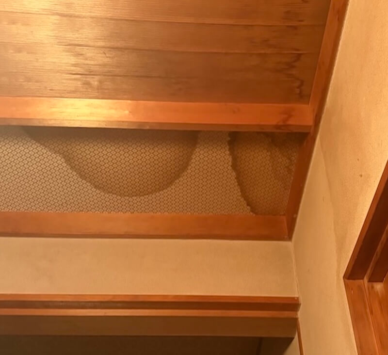 雨漏り